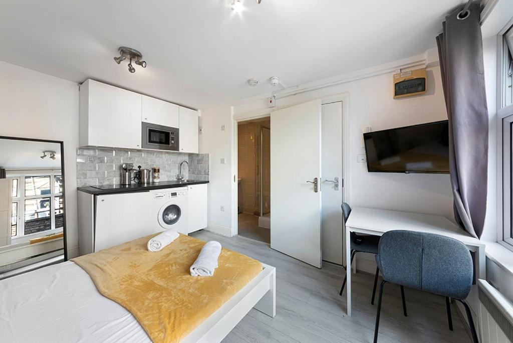 Cosy Farringdon *